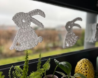 Osterhase, Fensterdeko Ostern, Gehäkelte Fenstersticker, Osterdekoration, Geschenk für Oma