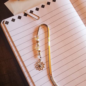 Bloom Book Wing (Bookmark)