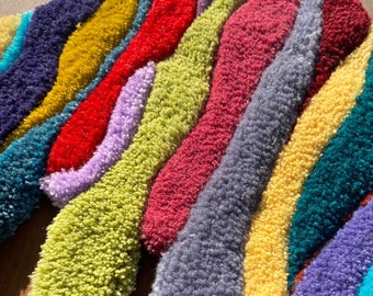 Handmade corner tufted rug 'Draining colors' tufting gun