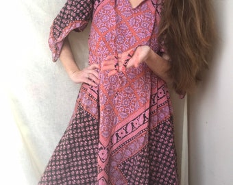 Vintage 70s Indian Cotton, Kaftan, Block Print, Angel Sleeve, Sultana Kaftan, Midi Length, Rarer Colorway, Size Small/Medium