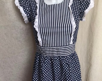 70s Vintage Mini Dress, Cotton Mini Dress with Polka Dots and Lace Trim, Babydoll Mini, Vintage Boho Mini Dress, Size Med