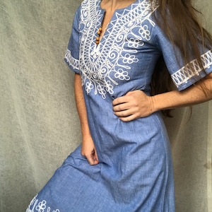 Vintage 70s, Embroidered Dress, Kaftan Style Dress, Cotton, Size Small to Sm/Med