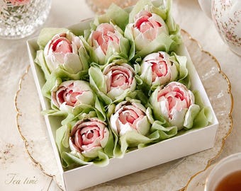 Marshmallow Tulip Gift Box for Tea Time, Vanilla Zephyr Flowers, Edible Flower Dessert, Luxury Gift for Her
