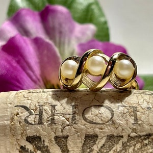 Vintage avon pearl ring deals