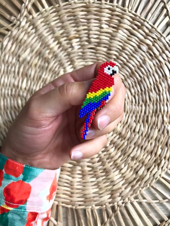 Parrot bird brooch - pearl jewelry gift