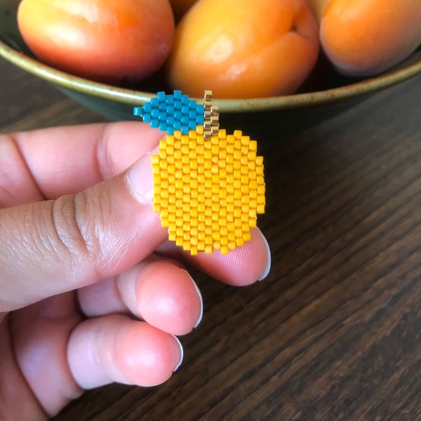 Broche Abricot / fruit - cadeau bijou perles