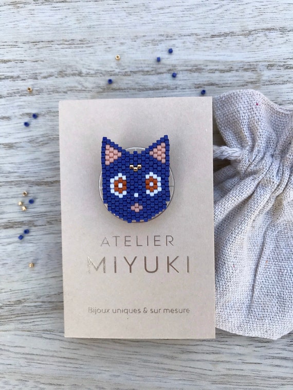Cat Luna Sailor Moon brooch - pearl jewelry gift