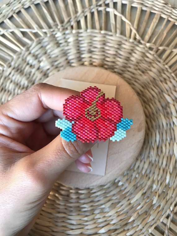 Hibiscus Flower Brooch - Pearl jewelry gift