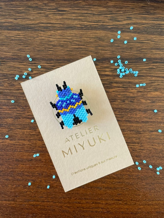 Blue insect brooch - pearl jewel gift