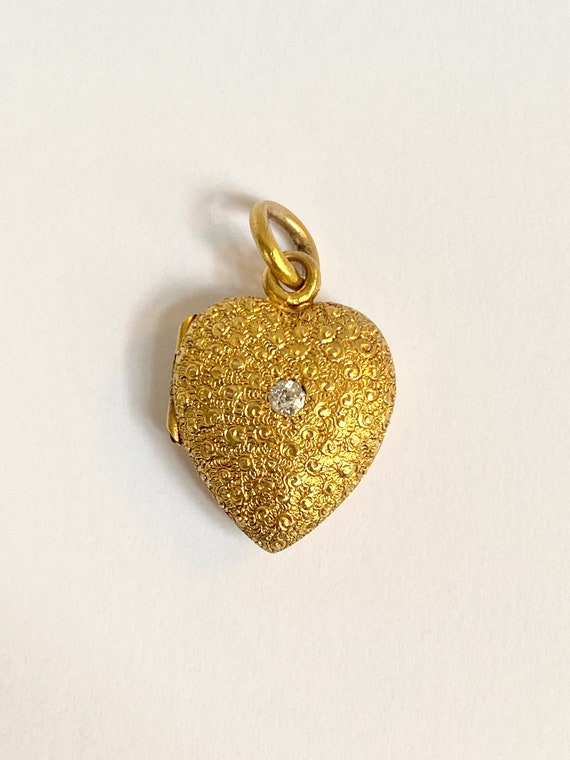 Antique, Victorian, 15ct Gold, Heart-shaped chased