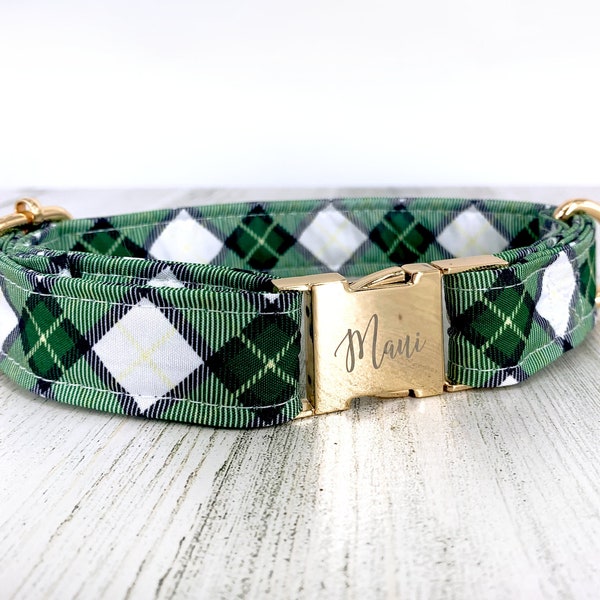 Green Personalized  Tartan Dog Collar with Metal Buckle, Christmas traditional plaid, Festive Holiday Flannel, Custom Engraved