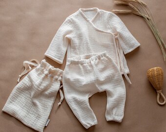 Neutral kimono wrap newborn gift pack, baby organic muslin shirt & pants set, gift ideas for first time mom, babygirl clothes