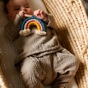 Conjunto de muselina para recién nacidos, conjunto de bebé de muselina envolvente de manga larga, conjunto de pantalones y top de muselina para bebés unisex, ropa neutra para bebés imagen 1