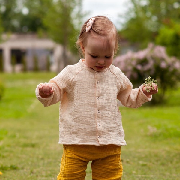 Haut nouveau-né en mousseline, haut en coton bio, haut bébé unisexe, chemise bébé neutre, chemise bébé en mousseline