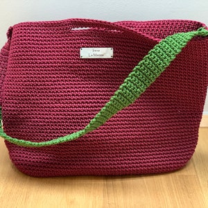 Handgefertigte Häkeltasche