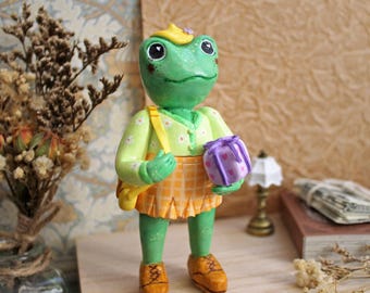Frog girl clay figurine, frog lover gift, desk decoration, collectible sculpture
