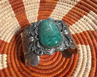 Vintage 1960’s Navajo Sterling Variscite Cuff