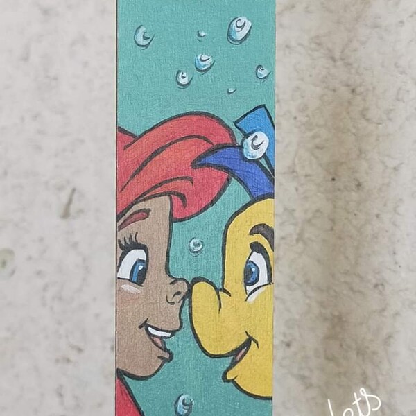 Marque-page en bois , peint à la main -  Ariel la petite sirène - manga - idée cadeau - anniversaire - Fanart -