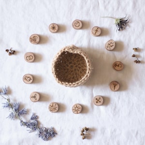 Ensemble de 13 runes de sorcière (mini) // Divination, prédication, cadeau spirituel