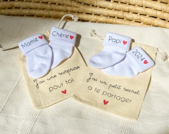 Chaussettes bébé - annonce de grossesse personnalisée avec pochon surprise - papi, mamie, papa, tata, tonton..