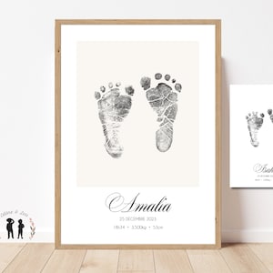 Póster de nacimiento personalizado con huellas de bebé - minimalista - Inicial, nombre, peso, altura y hora