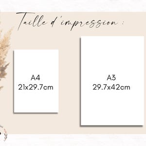 May include: Two white rectangular paper prints labeled A4 (21x29.7cm) and A3 (29.7x42cm) against a beige background. The text "Taille d'impression" is written in cursive at the top. A decorative floral arrangement is on the left.