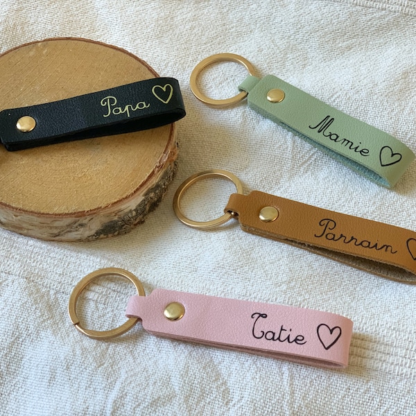 Porte clé personnalisé en Cuir PU - porte clef famille - cadeau - papa, maman, papi, mamie, tonton, tata, parrain, marraine