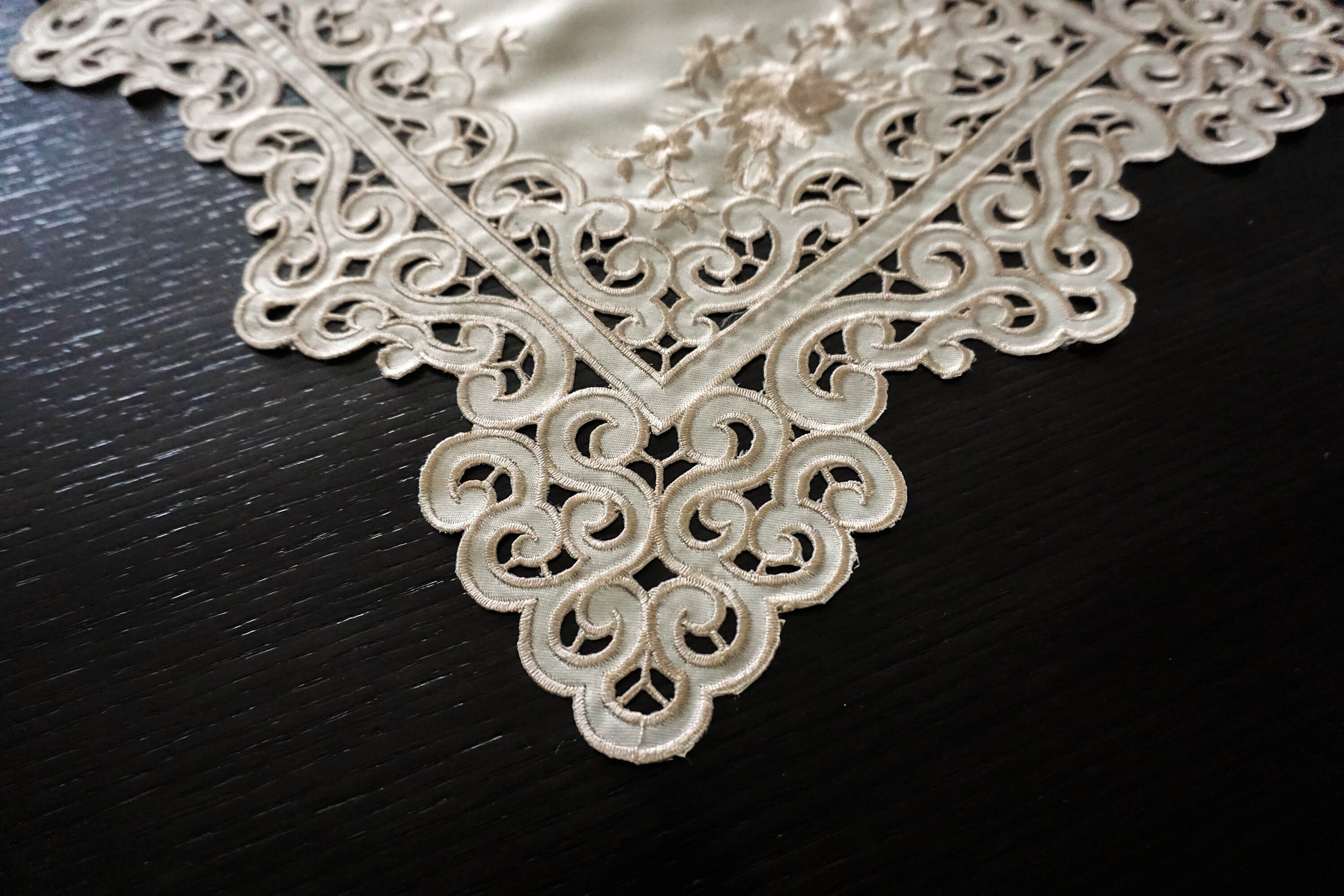 Polyester Floral Embroidered Cutwork Placemats set of 4 Etsy