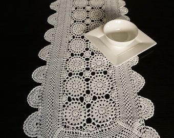 Crochet Lace Table Runner (style #9411)