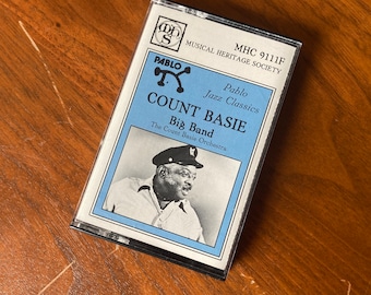 Count Basie & Co. „The Count Basie Orchestra“ auf einer Audiokassette der Musical Heritage Society.