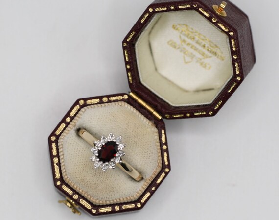 NEW: 9ct gold garnet and diamond cluster ring - image 3
