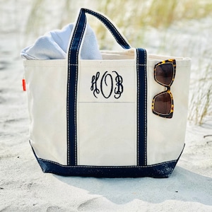 Personalized Tote Bag, Monogram Tote Bag, Canvas Tote Bag, Bridesmaid Gift, Embroidered Tote, Bridal Party Bag, Bachelorette Party Bag
