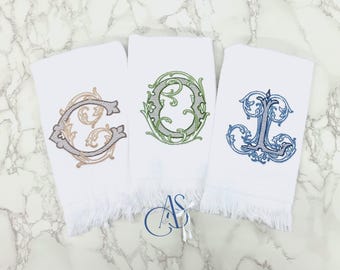 Monogram Fingertip Towel, Hand Towel, Hostess Gift, Housewarming Gift, Personalized Gifts, Teacher Gift, Birthday Gift, Bath Towel