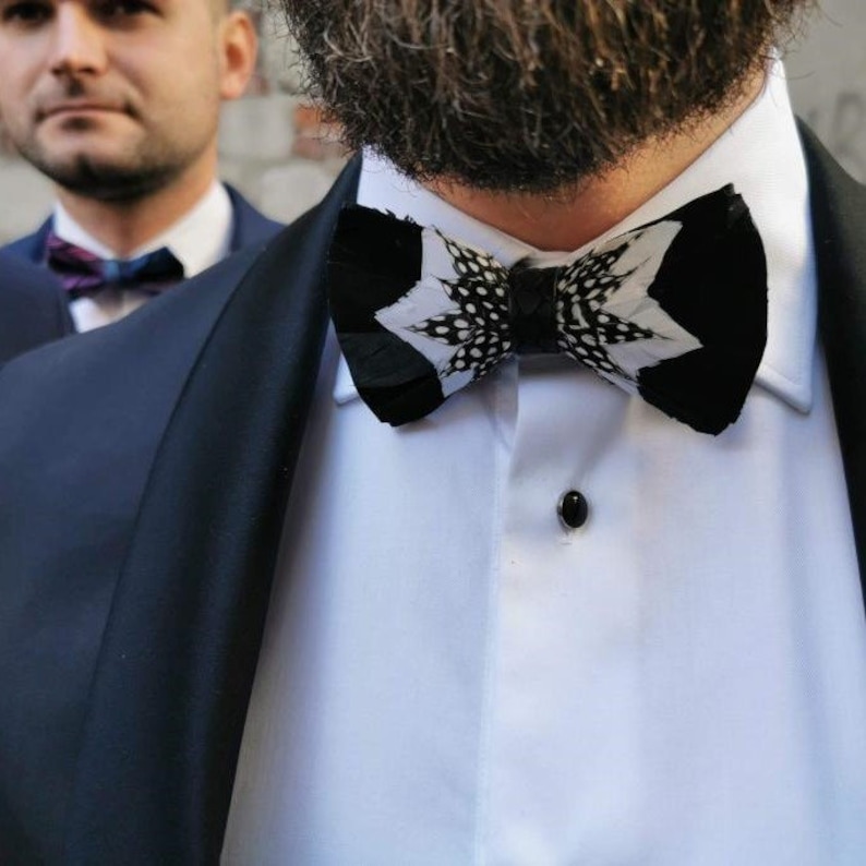 Zerowaste philosophy Gatsby: hand-made bow tie Eco friendly/& ethical. Made of natural bird feathers Elegance Unique bow tie for wedding