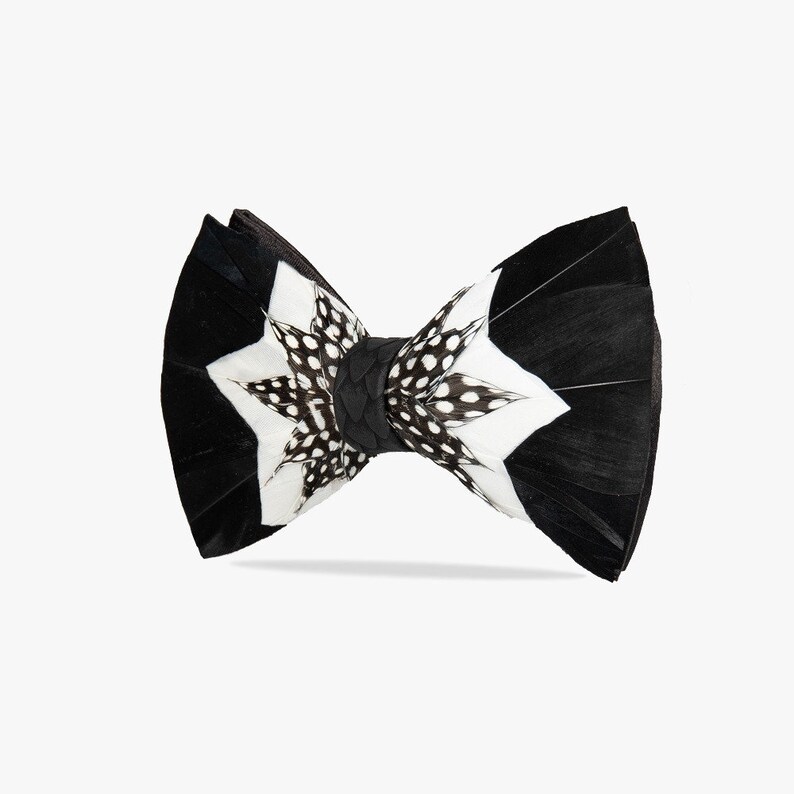 Zerowaste philosophy Gatsby: hand-made bow tie Eco friendly/& ethical. Made of natural bird feathers Elegance Unique bow tie for wedding