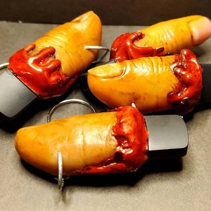 Human Thumb Drive 32gb Keychain