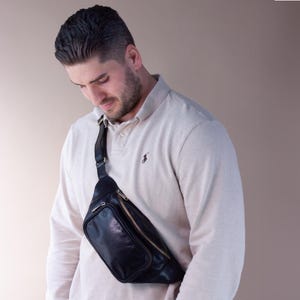 Leather fanny pack for men, belly bag, bum bag, belly bag, personalized crossbody bag, belt bag, birthday gift, handmade gift for men