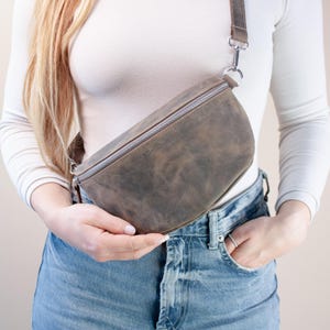 Leather fanny pack for men, belly bag, bum bag, belly bag, personalized crossbody bag, belt bag, birthday gift, handmade gift for men
