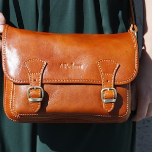 Handtasche Leder Damen, Schultertasche personalisiert, kleine Umhängetasche, Crossbody Tasche, Ledertasche, Geschenk Freundin