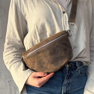 Leather fanny pack for men, belly bag, bum bag, belly bag, personalized crossbody bag, belt bag, birthday gift, handmade gift for men