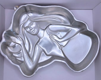 Vintage 1986 Wilton Barbie Cake Pan | Waving Barbie with Purse Mold | Retro 80s Mattel Aluminum Bakeware