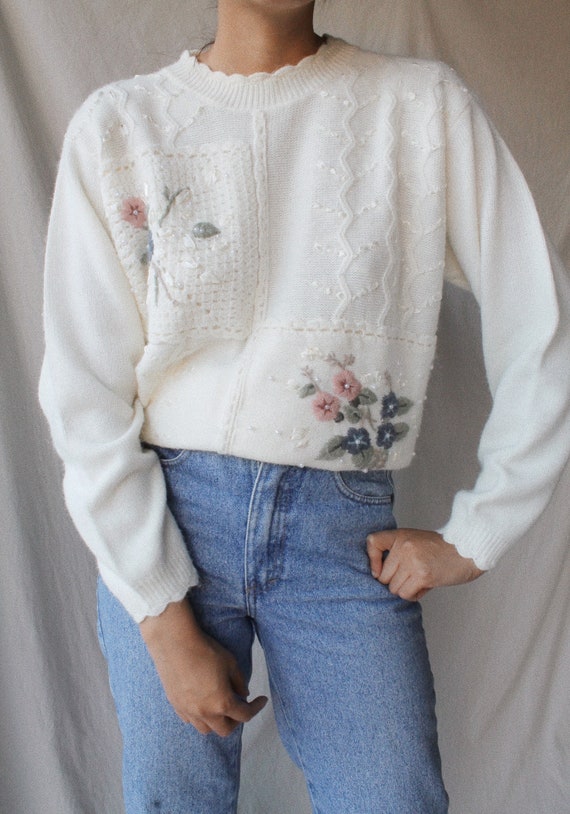 Vintage 80s Acrylic/Nylon Floral Embroidered Sweat