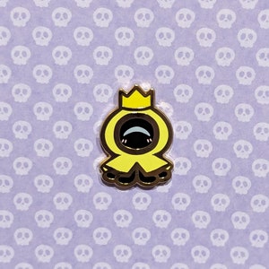 Lil' King en amarillo · Pin de esmalte duro
