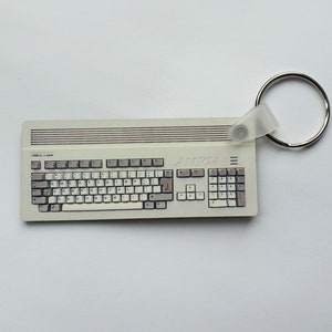 Amiga 1200 keyring Retro Gift Geek