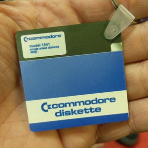 Commodore c64  Floppy Disk keyring Retro Gift
