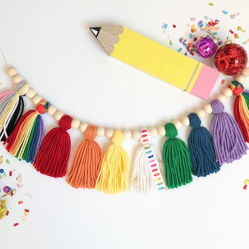 Colored Pencil Garland // Back to School Garland // Classroom - Etsy