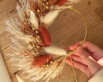 Boho Dried Flower Cake Topper Hoop Beige, Burnt Orange Cream & Gold