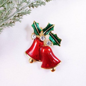 Vintage Christmas Xmas Holiday Holly Berry Leaves Bell Bells red green festive brooch pin pendant enamel rhinestone gold tone