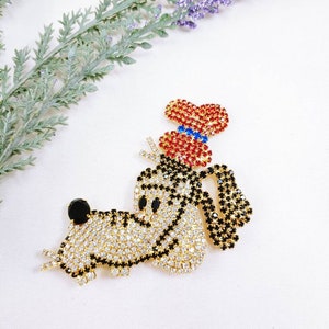 Vintage Large Goofy Dog Cartoon Mickey mouse show Disney Character Head Prong Set Rhinestone gold tone Brooch Pin