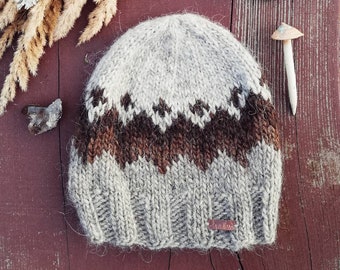 Icelandic pattern wool hat • 100% authentic icelandic wool Álafosslopi • Perfect for all the outdoor adventures!